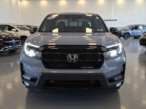 Used 2025 Honda Ridgeline Black Edition image 2