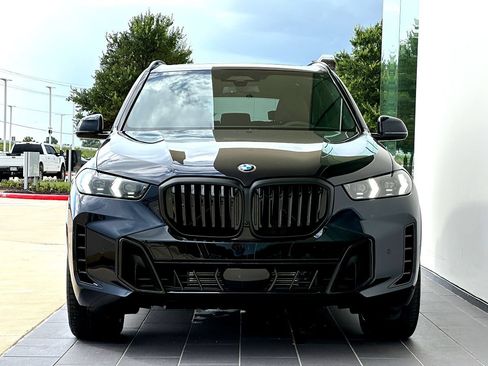 New 2026 BMW X5 xDrive40i w/ M Sport Package AWD/4WD image 5