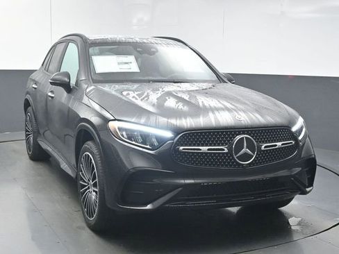New 2026 Mercedes-Benz GLC 300 image 2