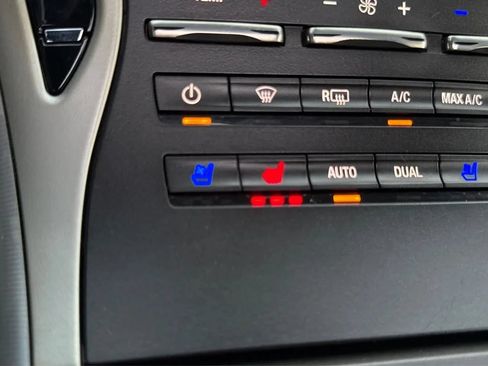 Used 2019 Lincoln Nautilus Reserve FWD image 37