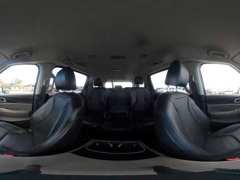 Used 2026 Kia Carnival FWD image 45