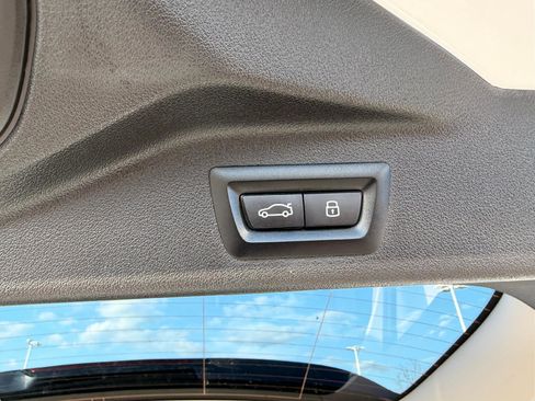 Used 2024 BMW X7 xDrive40i w/ Premium Package AWD/4WD image 15