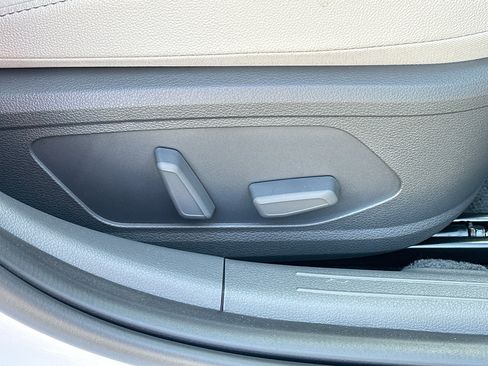 New 2025 Hyundai Sonata Limited image 33