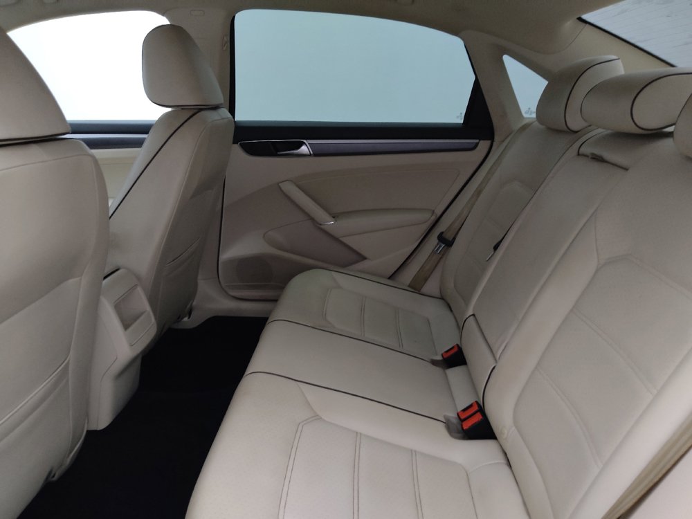 Used 2018 Volkswagen Passat 2.0T S FWD image 18