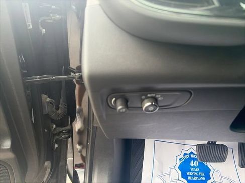 Used 2023 Buick Envision Essence FWD image 19