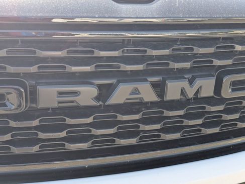 Used 2022 RAM 1500 Big Horn AWD/4WD image 11