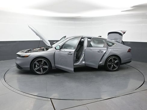 Used 2023 Honda Accord Sport image 43