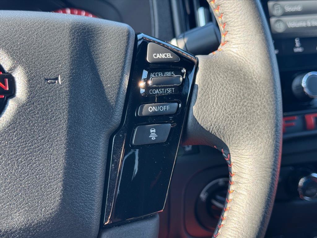 Used 2025 Nissan Frontier PRO-4X AWD/4WD image 19