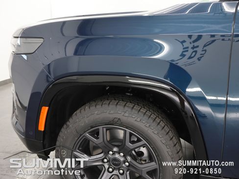New 2026 Jeep Grand Wagoneer 4WD image 40