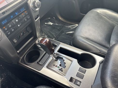 Used 2016 Toyota 4Runner Limited AWD/4WD image 17