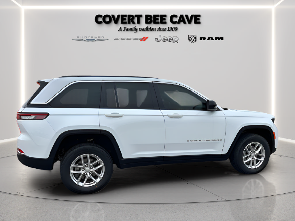 New 2026 Jeep Grand Cherokee Laredo RWD image 11