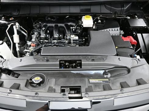Used 2025 Nissan Pathfinder S AWD/4WD image 15