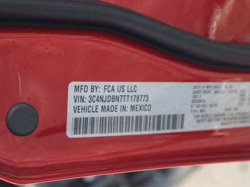 New 2026 Jeep Compass Latitude image 25