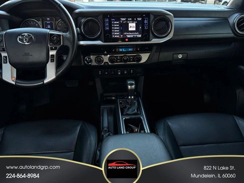 Used 2018 Toyota Tacoma Limited image 11