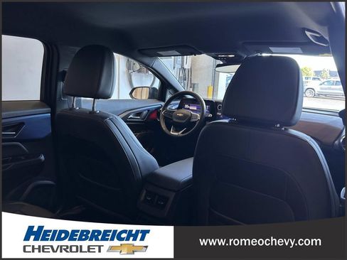Used 2024 Chevrolet Equinox EV LT FWD image 31