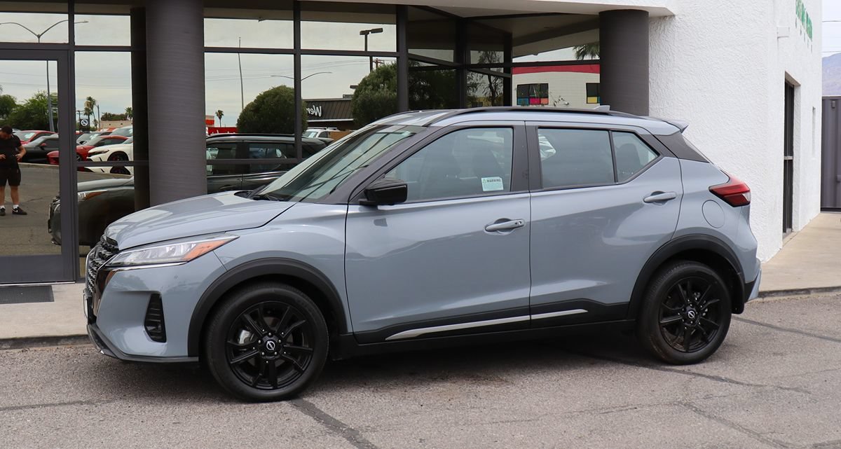 Used 2023 Nissan Kicks SR FWD image 7