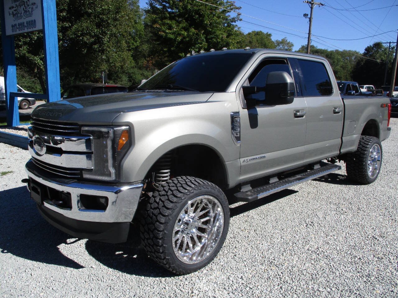 Used 2019 Ford F350 Lariat w/ Camper Package AWD/4WD image 1