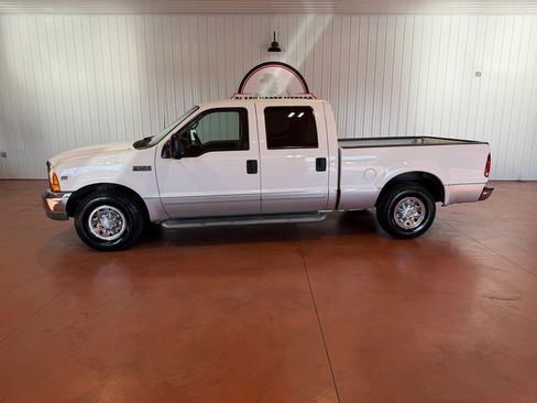 Used 2001 Ford F250 2WD Crew Cab Super Duty image 1