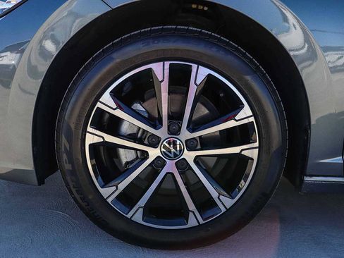 Certified 2024 Volkswagen Jetta Sport image 11