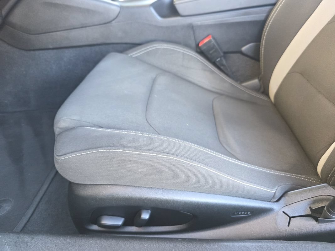Used 2019 Chevrolet Camaro LT RWD image 20