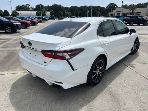 Used 2023 Toyota Camry SE FWD image 7