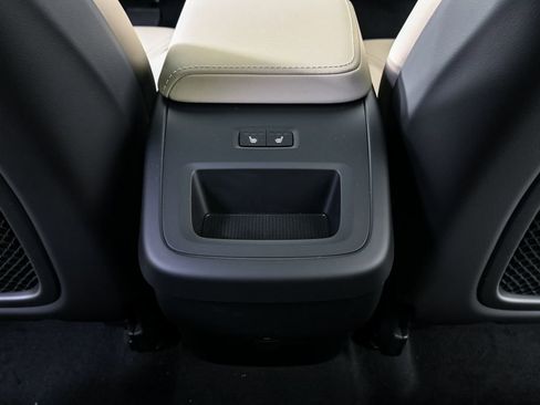 New 2026 Volvo XC60 B5 Plus w/ Protection Package Premier AWD/4WD image 19