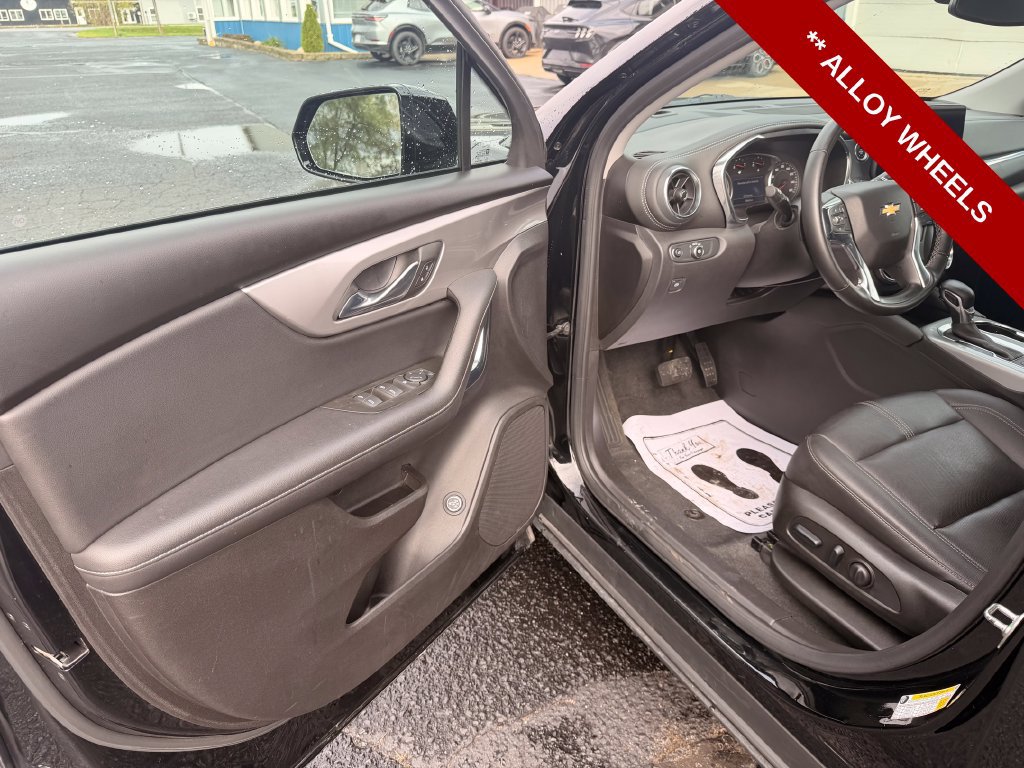 Used 2024 Chevrolet Blazer LT FWD image 12