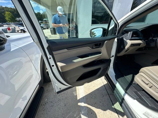 Used 2018 Honda Odyssey EX-L image 9