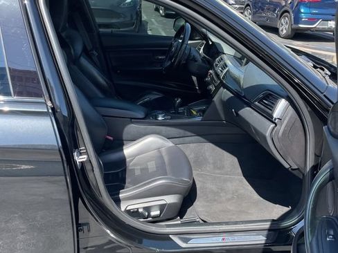 Used 2018 BMW M3 RWD image 15