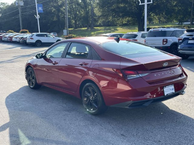 Certified 2023 Hyundai Elantra SEL FWD image 4