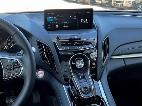 Used 2024 Acura RDX SH-AWD image 10