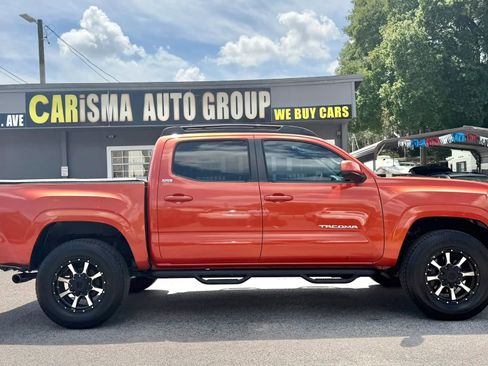 Used 2016 Toyota Tacoma SR5 w/ Towing Package RWD image 4