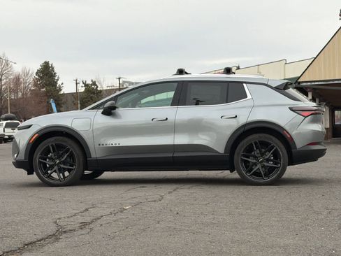 New 2026 Chevrolet Equinox EV LT image 5