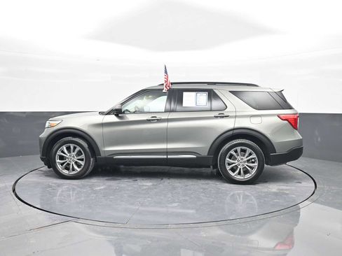 Used 2020 Ford Explorer XLT w/ Equipment Group 202A image 5