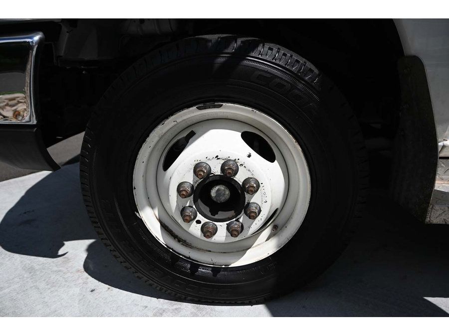 Used 2015 Ford E-350 and Econoline 350 Super Duty RWD image 12