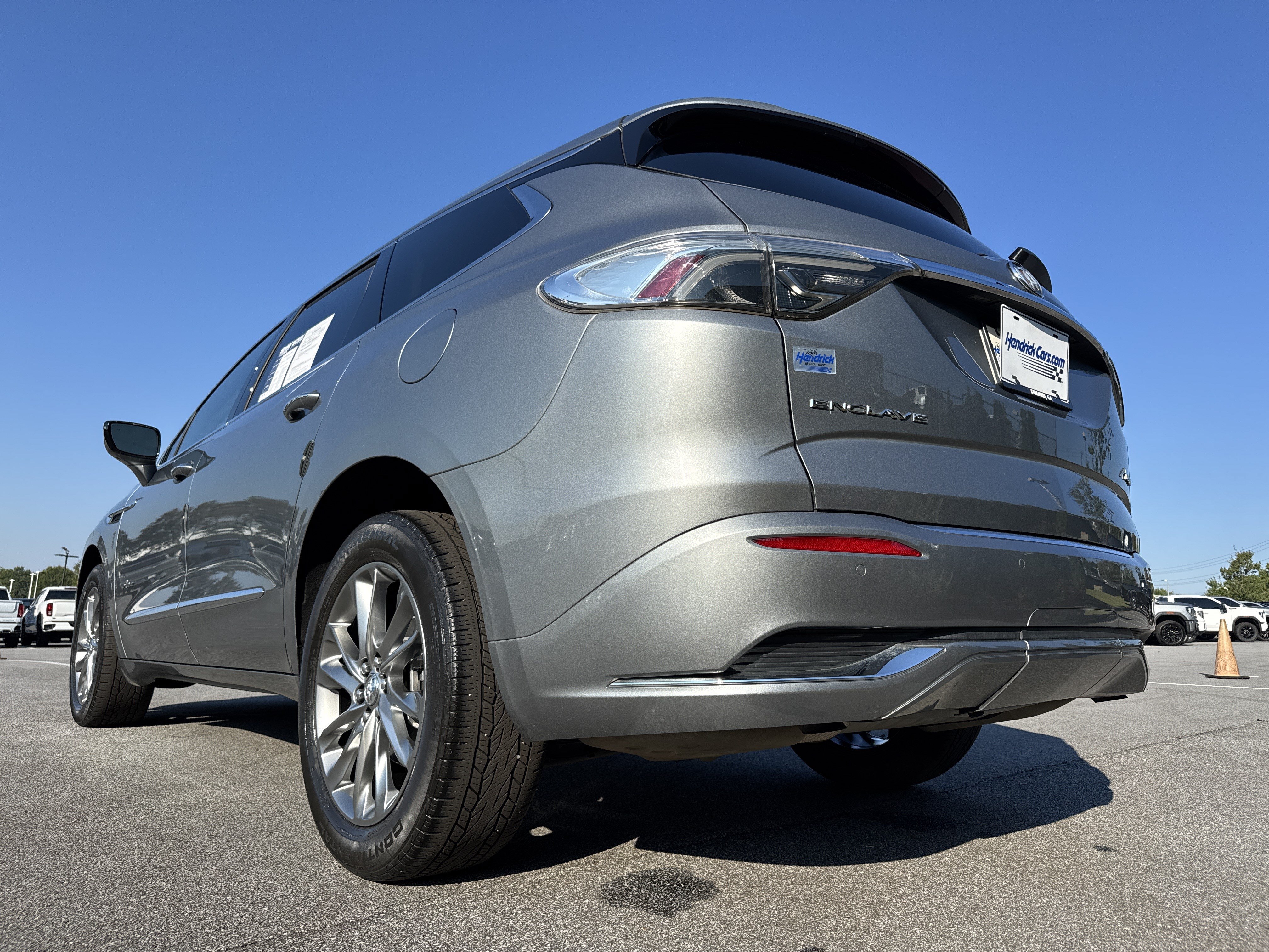 Used 2023 Buick Enclave Avenir w/ Avenir Technology Package FWD image 8