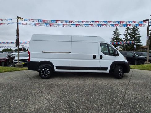 New 2026 RAM ProMaster 2500 w/ Quick Order Package 22G SLT FWD image 2