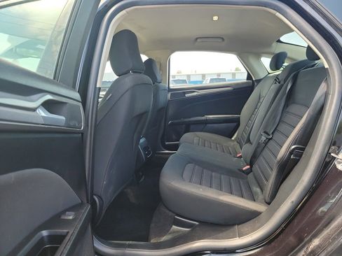 Used 2020 Ford Fusion SE image 23