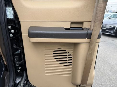 Used 2016 Ford F350 Lariat w/ Chrome Package image 22