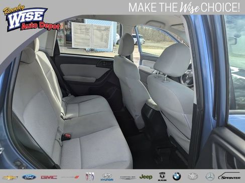 Used 2015 Subaru Forester 2.5i w/ Alloy Wheel Package image 18