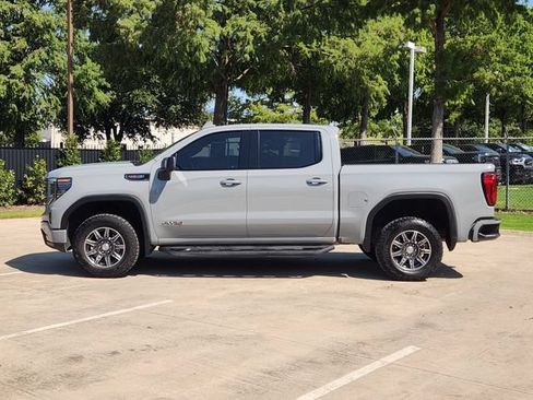 Used 2024 GMC Sierra 1500 AT4 w/ Technology Package AWD/4WD image 5