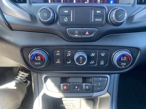 Used 2023 GMC Terrain AT4 w/ Infotainment Package II image 27