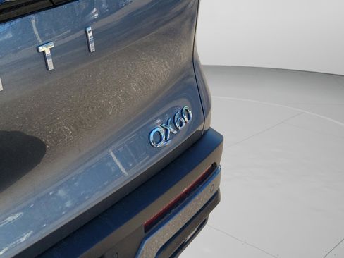 Certified 2025 INFINITI QX60 Pure image 29