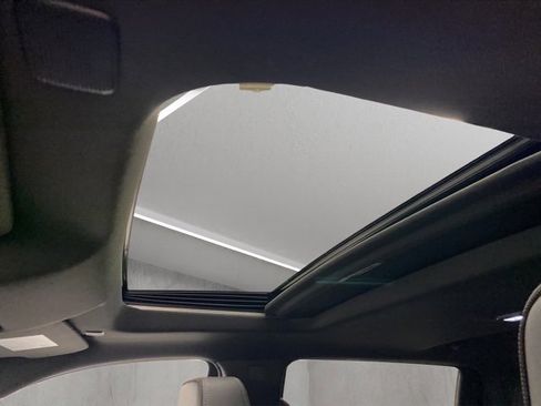 Used 2022 Chevrolet Silverado 1500 High Country w/ High Country Premium Package image 11