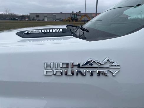 Used 2020 Chevrolet Silverado 2500 High Country image 10