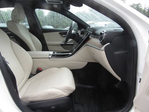 Certified 2023 Mercedes-Benz C 300 4MATIC Sedan image 18
