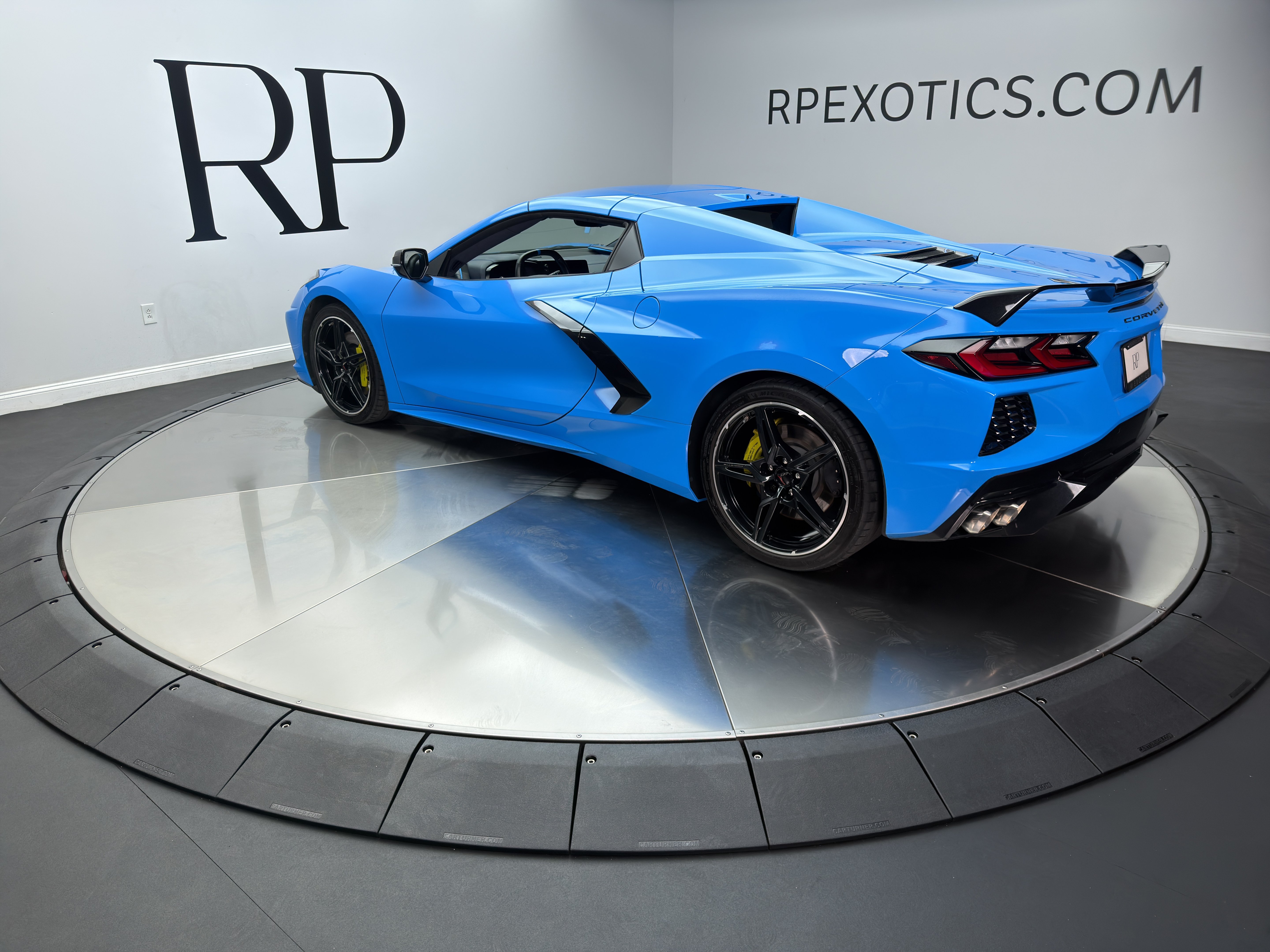 Used 2022 Chevrolet Corvette Stingray Premium Conv w/ Z51 Performance Package RWD image 11