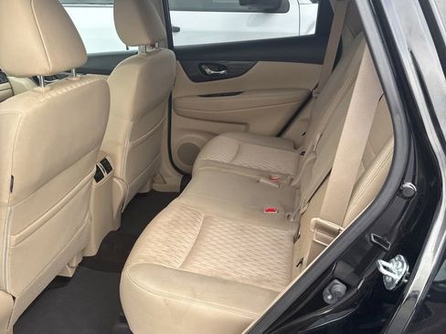 Used 2017 Nissan Rogue SV w/ SV Premium Package FWD image 8