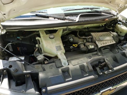 Used 2019 Chevrolet Express 3500 w/ Power Convenience Package RWD image 10