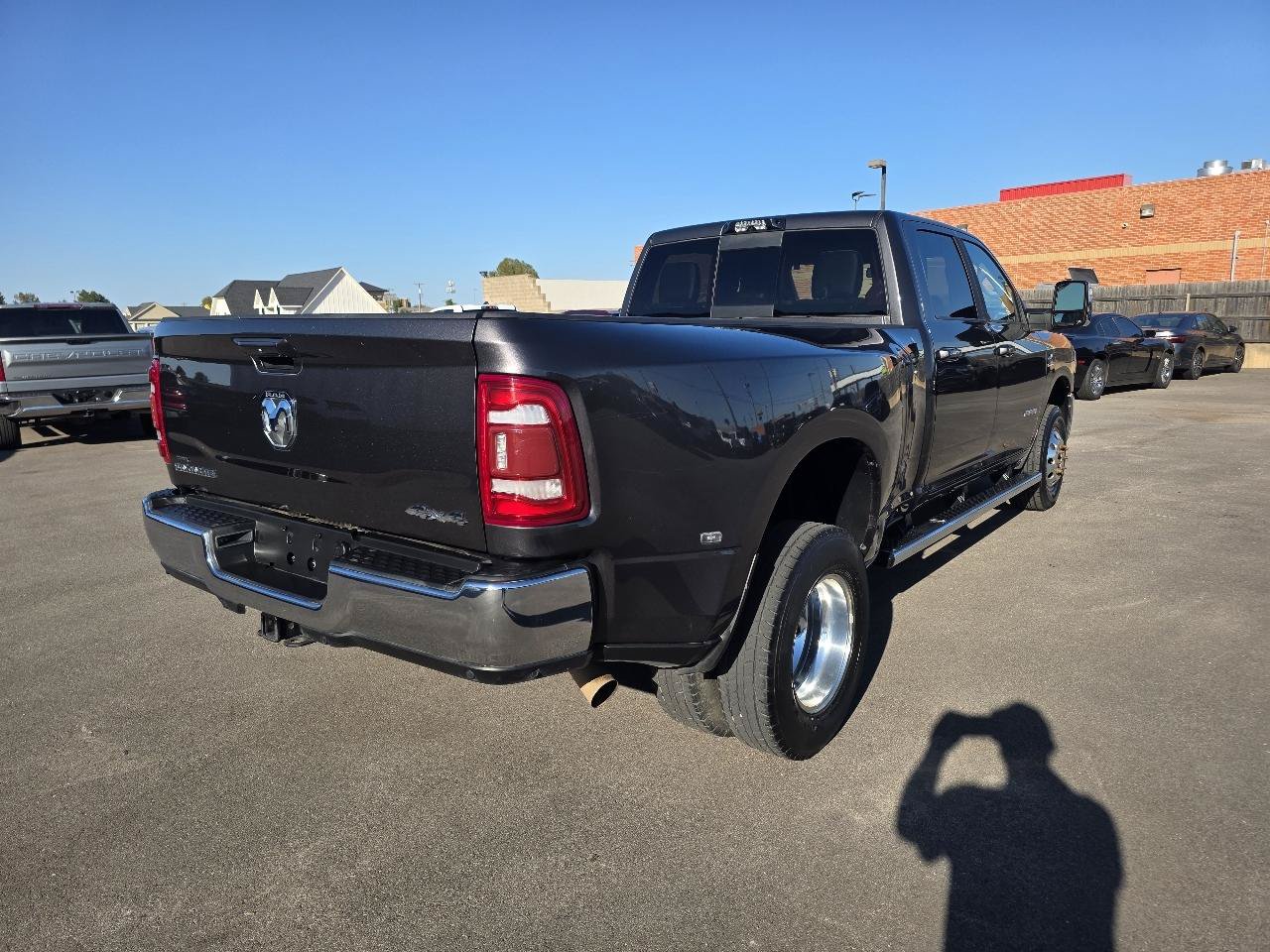 Used 2024 RAM 3500 Laramie AWD/4WD image 8